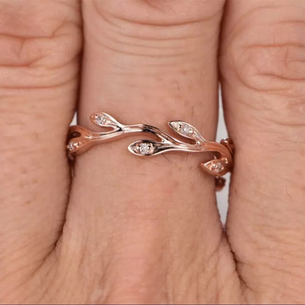 New Women’s Rose Gold Plated Leaf Diamond Ring